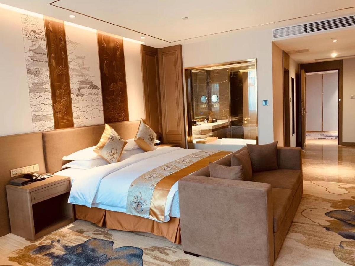 Baoying Jinling Hotel Экстерьер фото