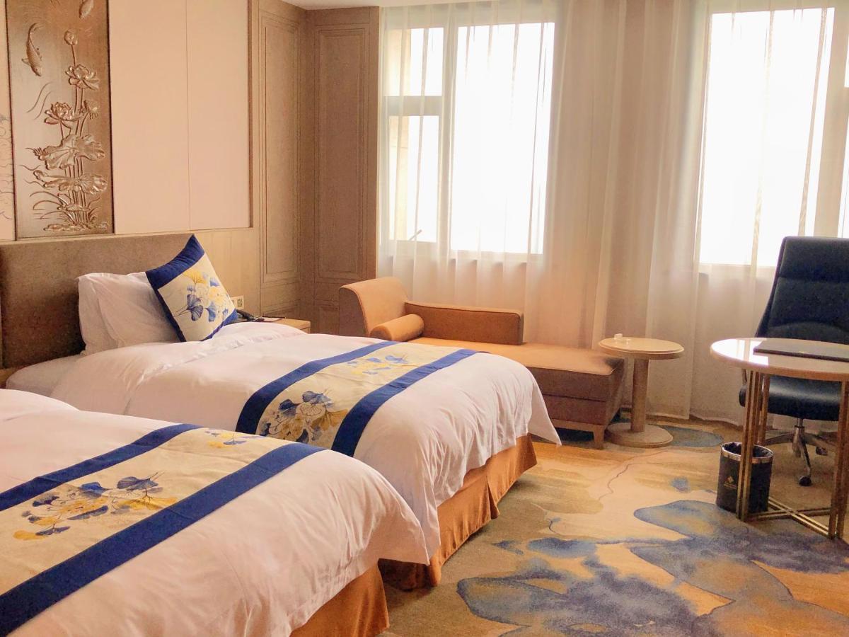 Baoying Jinling Hotel Экстерьер фото