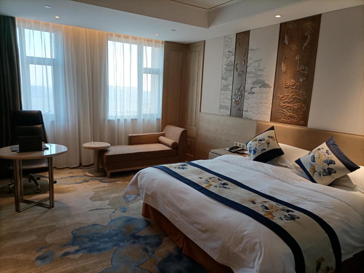 Baoying Jinling Hotel Экстерьер фото
